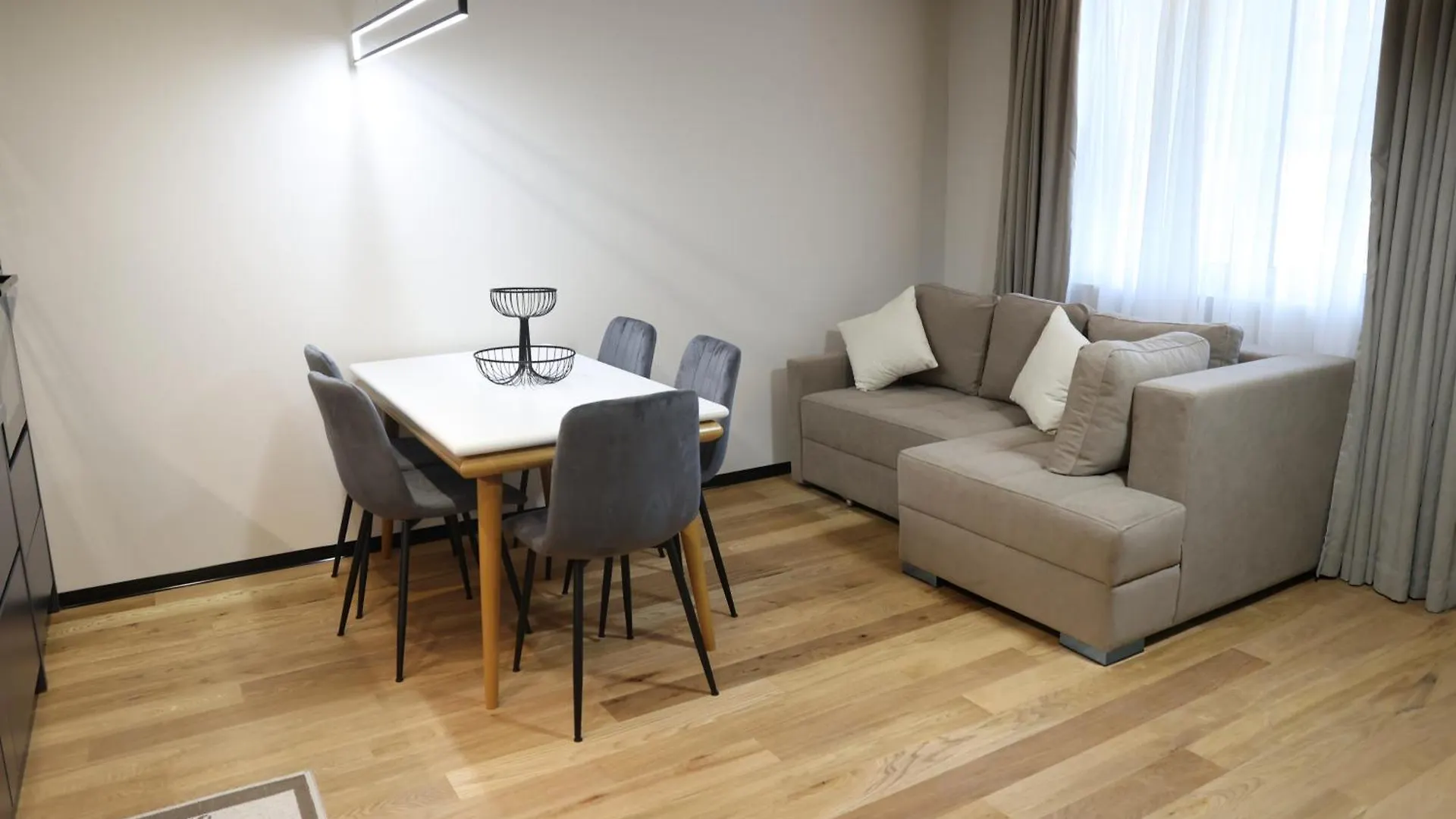Tirana Premium Apartment 1 0*,  Албания