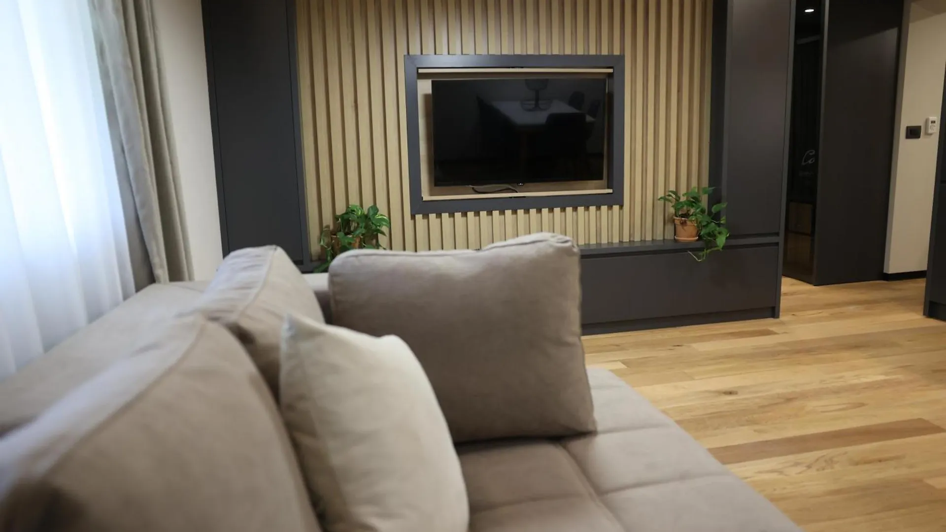 Tirana Premium Apartment 1 Албания